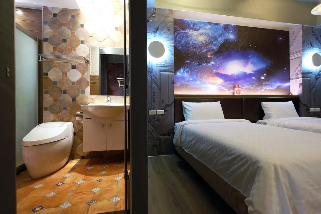 Buckingham Palace B&B Beipu Bagian luar foto